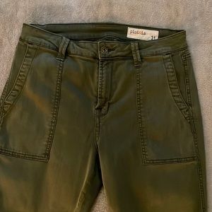 Pistola by Stitch Fox